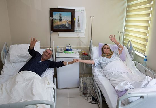 Şehit olduğu haberini TV'de duyan kadın hastanede tedavide